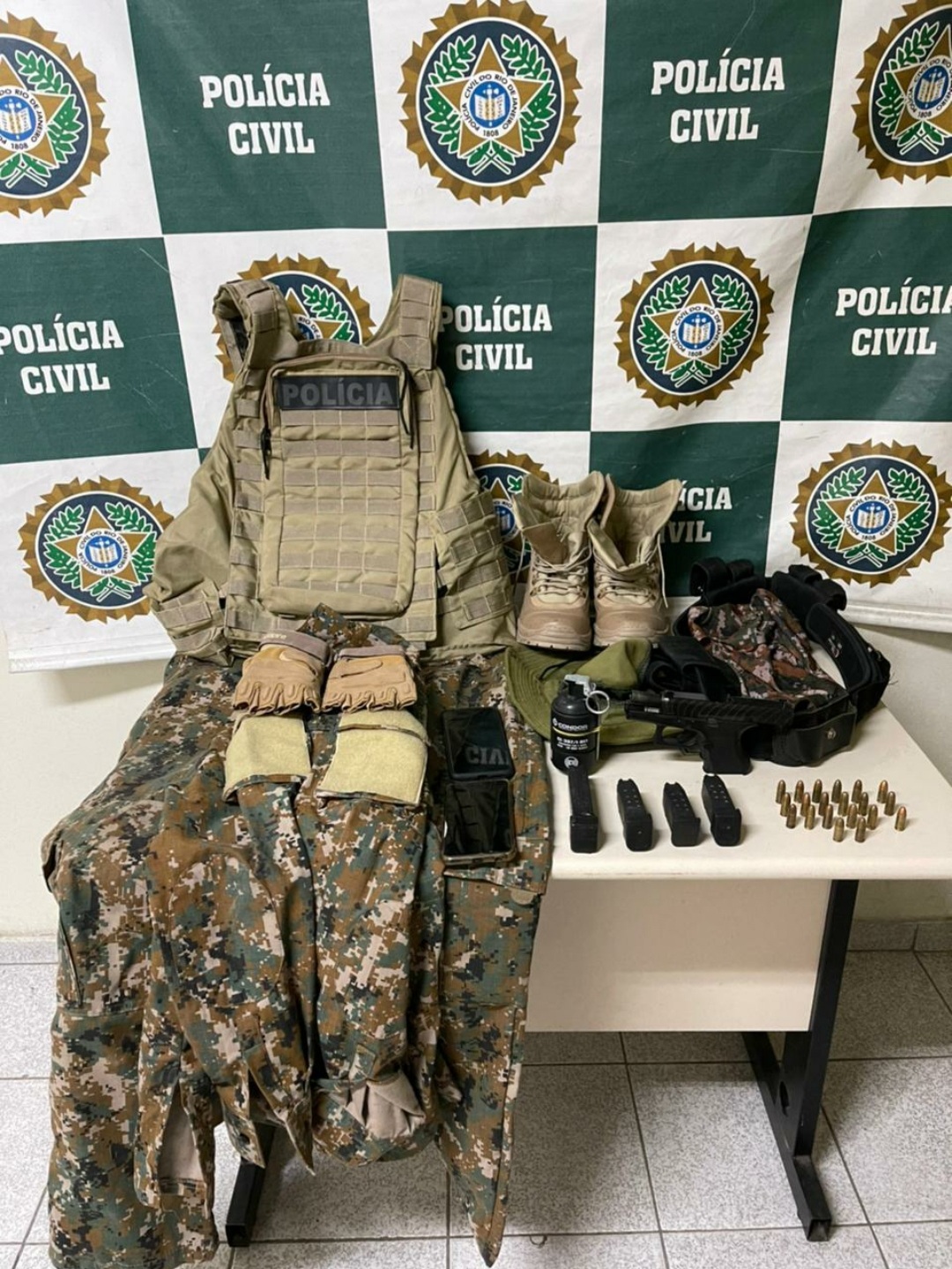 Policiais Da 32Âªdp Taquara Grampeiam Homem De Confianca Do Miliciano Ecko Eu Rio