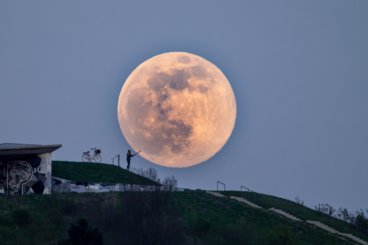 Madrugada desta quarta-feira terá Superlua e eclipse - Eu, Rio!