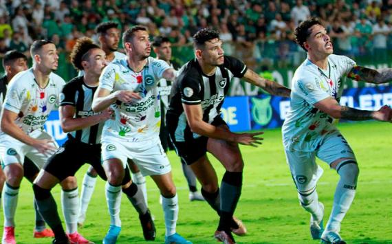 Botafogo perde de virada para o Goiás e quebra sequência invicta - Eu, Rio!