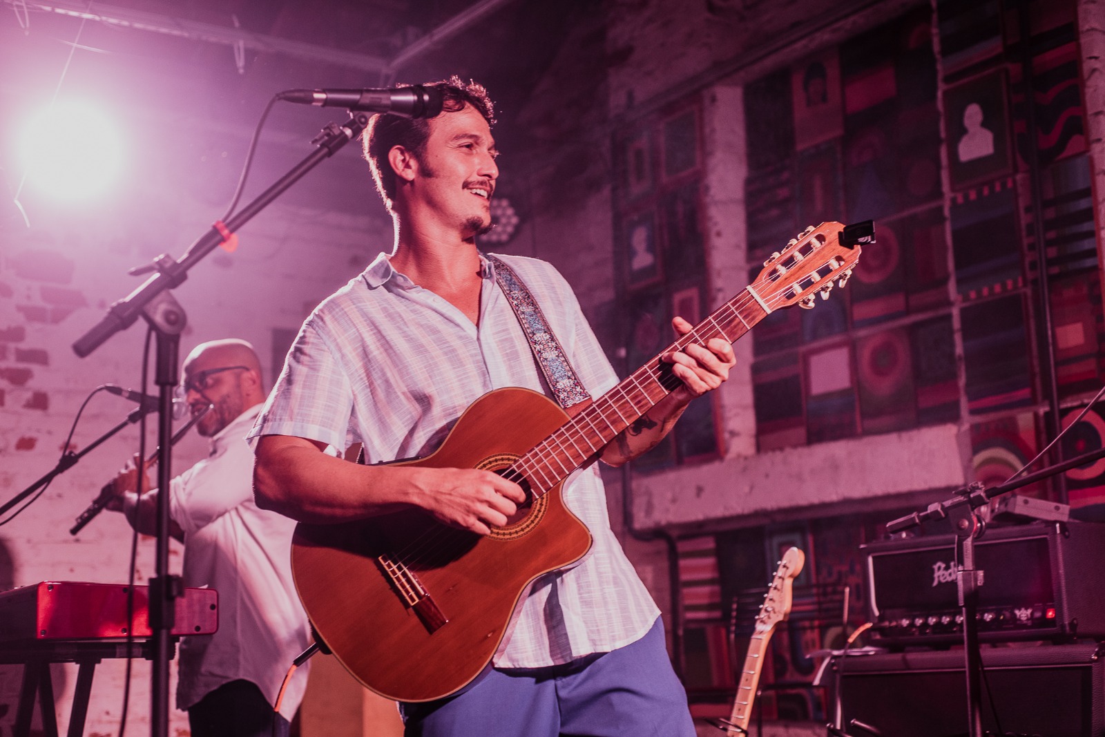 Ex-Forfun lança álbum de estreia da carreira solo - Eu, Rio!