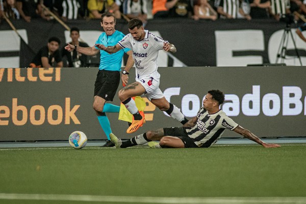 Botafogo bate Vitória e larga na frente na Copa do Brasil - Eu, Rio!