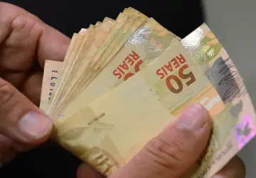 Rendimento domiciliar do brasileiro chegou a R$ 1.848 em 2023