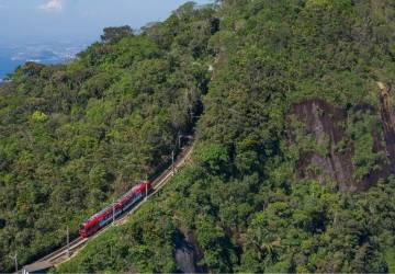 Trem do Corcovado completa 140 anos com missa solene e homenagem na Câmara Municipal 