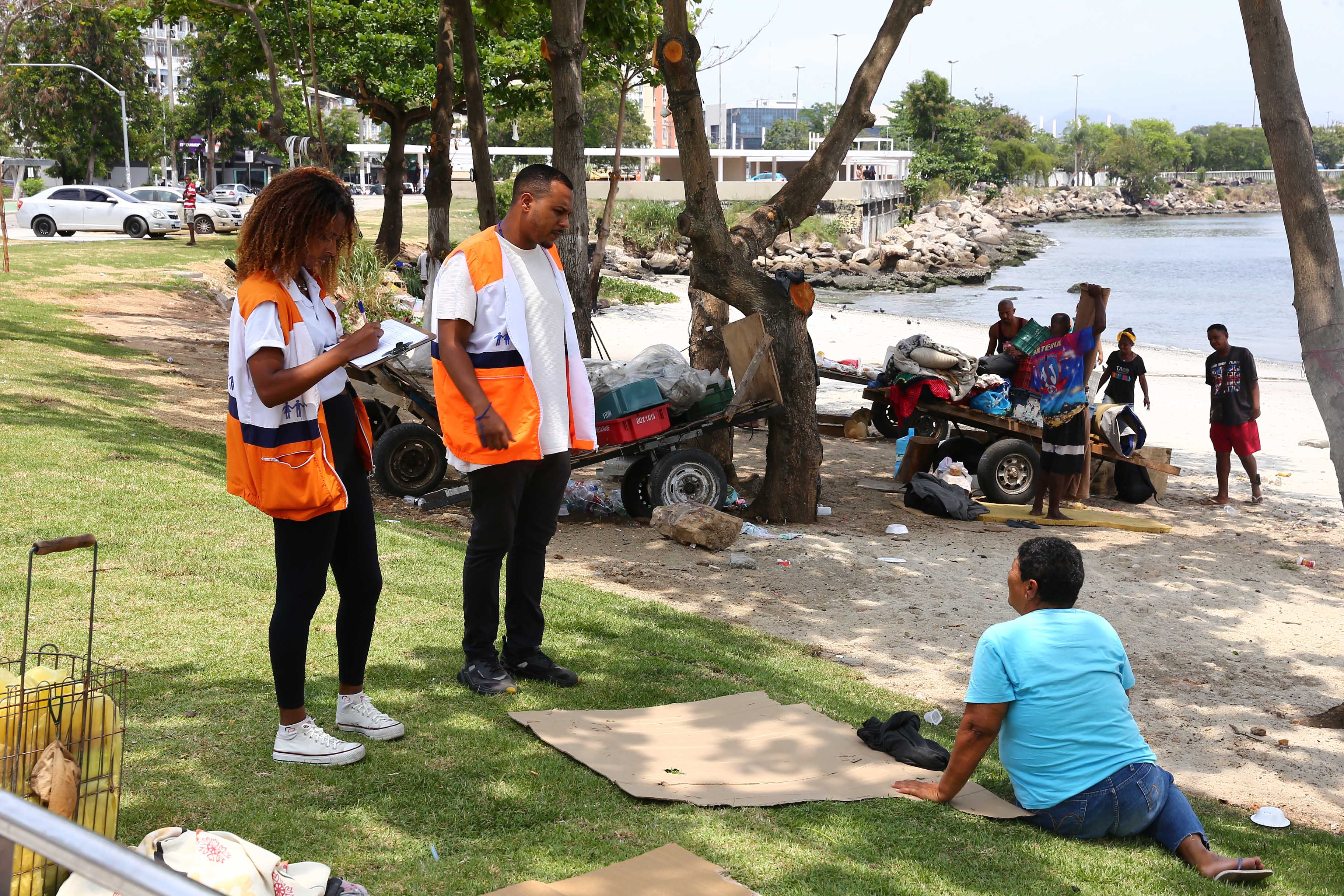 Programa da Prefeitura de Niterói ajuda 505 pessoas em situação de rua a retornarem para suas famílias em dois anos