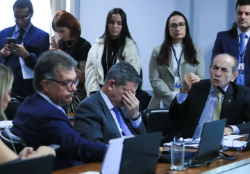 Reserva de 20% das vagas no parlamento para mulheres não é consenso