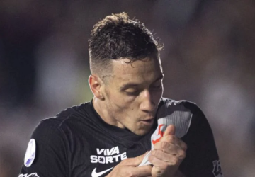 Vasco vence Santa F&eacute; e avan&ccedil;a &agrave;s semifinais da Sul-Americana
