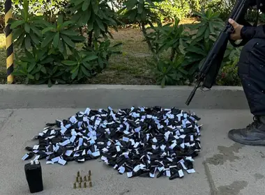 Policiais do 7º BPM prendem dois criminosos e apreendem munições de calibre 9mm em São Gonçalo 