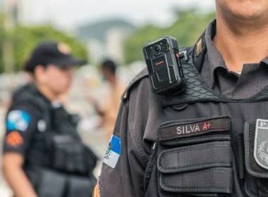 Governo do RJ dever&aacute; adquirir c&acirc;meras para policiais em mar&ccedil;o de 2027 