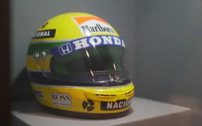 Exposição sobre Ayrton Senna até 23 de junho na Barra da Tijuca 