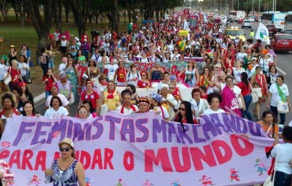 Grupo Mulheres do Brasil realiza 7ª Caminhada pelo Fim da Violência contra Mulheres e Meninas